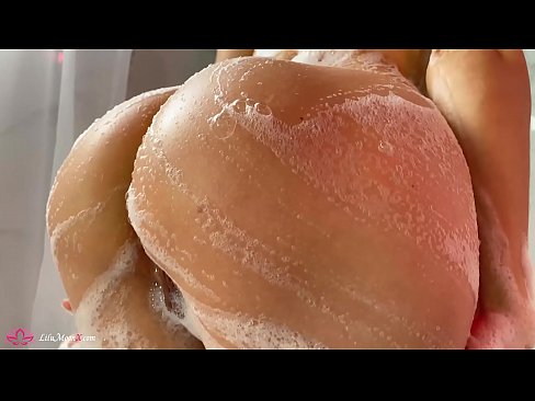 ❤️ Brunette dushda kuchli orgazm uchun vibrator bilan mushukni onanizm qiladi ❤❌ Sifatli jinsiy aloqada bizda ❌